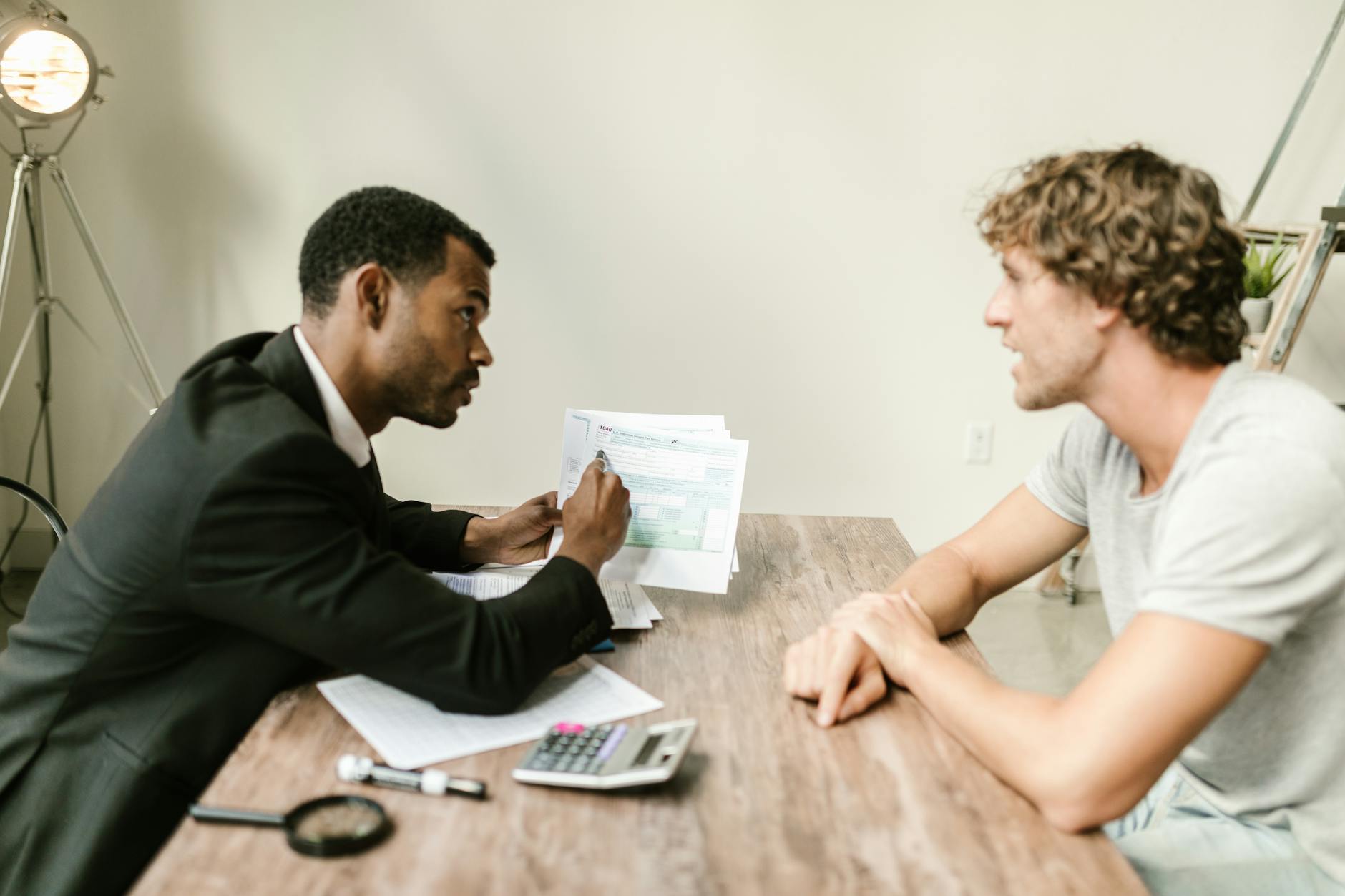 A Lavoro advisor reviewing a plan